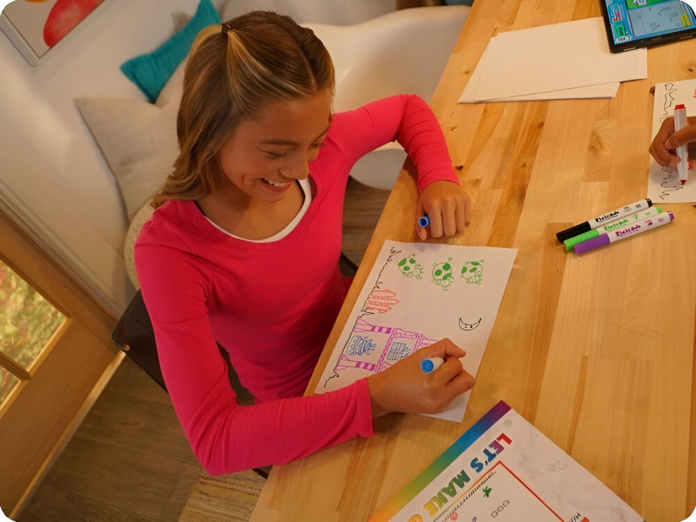 PIXICADE Arcade społeczność dzieci udostępnianie gier mobilnych online komentarze gwiazdki remiksowanie projektów