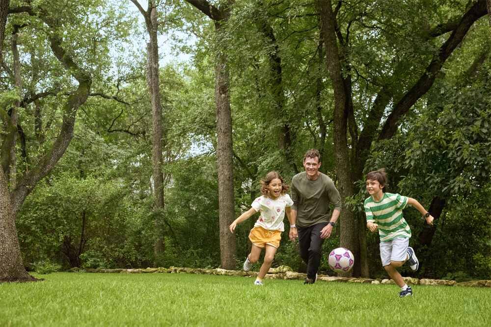 Zegarek sportowy GARMIN Bounce 2  SOS LiveTrack