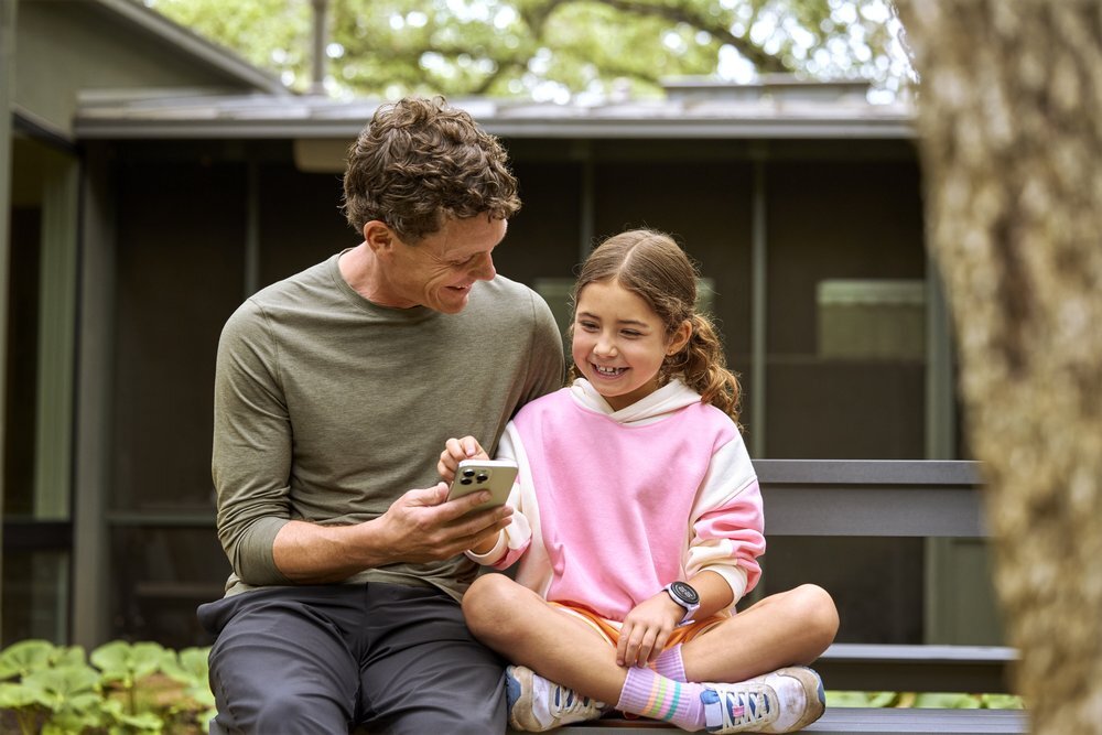 Zegarek sportowy GARMIN Bounce 2 aplikacje sportowe z GPS  Garmin Jr.