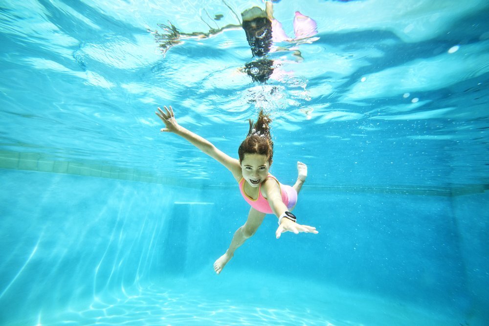 Zegarek sportowy GARMIN Bounce 2  Kolorowy ekran wodoodporny