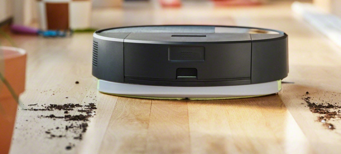 Robot sprzątający IROBOT Roomba Combo 205 Biały Sprzątanie dopasowane do potrzeb Cztery poziomy mocy ssącej trzy tryby mopowania usuwa zabrudzenia Dopasowanie siły ilości wody powierzchnia