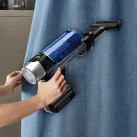 <b>Szczotka do kanap</b> dokładnie i delikatnie odkurzy tapicerkę i tkaniny.