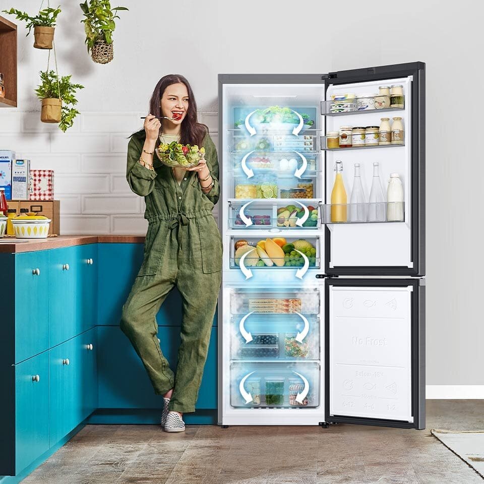 W lodówce z dolnym zamrażalnikiem Samsung RB34C775CB1 zastosowano system chłodzenia All-Around Cooling W lodówce z dolnym zamrażalnikiem Samsung RB34C775CB1 zastosowano system chłodzenia All-Around Cooling