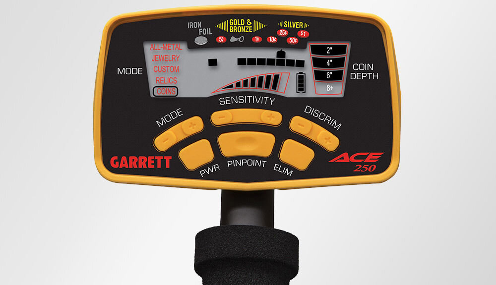 Wykrywacz metalu GARRETT ACE 250, LCD, Target ID, przyciski, sygnały, Panel sterowania z wyświetlaczem LCD wykrywacza Garrett ACE 250.