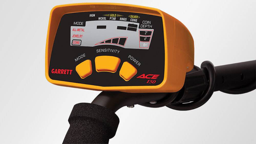 Wykrywacz metalu GARRETT ACE 150, LCD, Target ID, przyciski, intuicyjne, Panel sterowania z wyświetlaczem wykrywacza Garrett ACE 150.