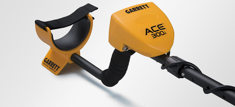 Wykrywacz metalu GARRETT ACE 300i, złote, monety, dźwięk, wizualny, Podłokietnik i obudowa elektroniki wykrywacza Garrett ACE 300i.