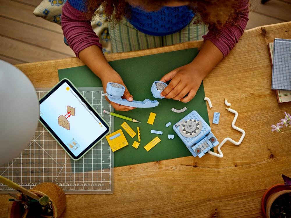 LEGO 31174 Creator 3w1 Telefon w stylu retro, zabawka konstrukcyjna dla dzieci zdolności manualne rozwój dziecka koordynacja umiejętności wyobraźnia 
 
