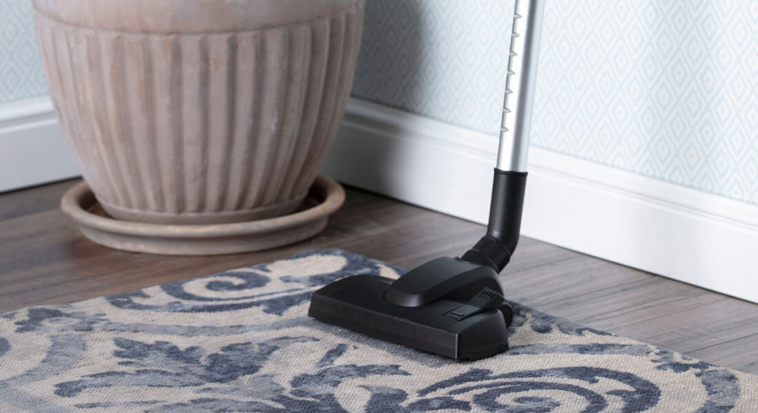 Odkurzacz ADLER AD 7036 moc 800W brak worka pojemnik na kurz pojemnosc 1,5