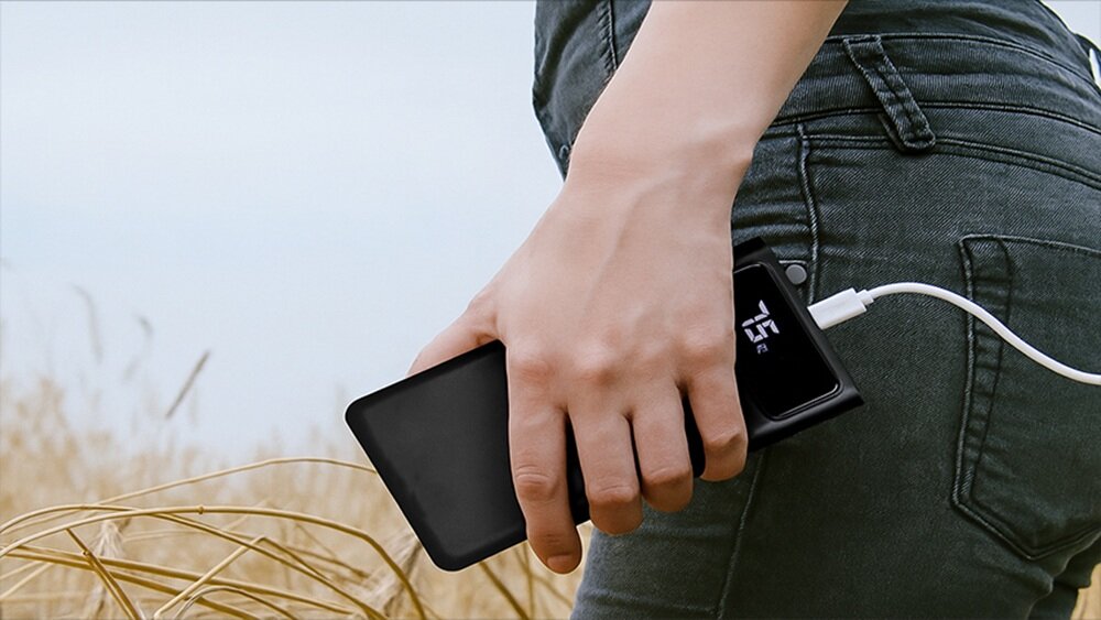 Powerbank EXTRALINK EPB-112 30000 mAh Czarny cztery porty USB, ładowanie pięciu urządzeń na raz, szybkie ładowanie, komfort i wygoda