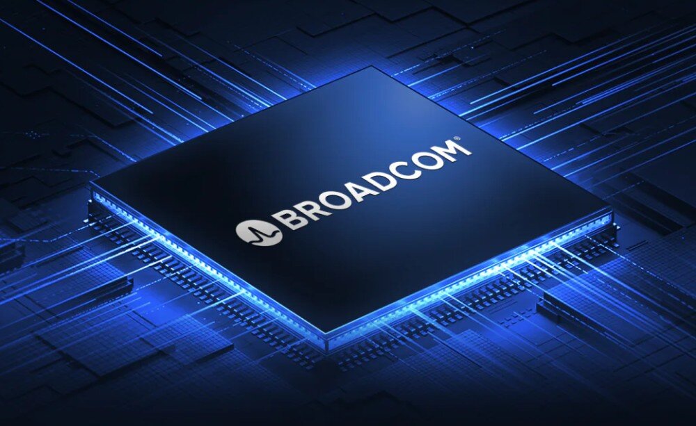 Router CUDY WR3600 Ilustracja procesora z logo Broadcom na tle schematycznej siatki z niebieskimi liniami świetlnymi, procesor, pamięć RAM, działanie