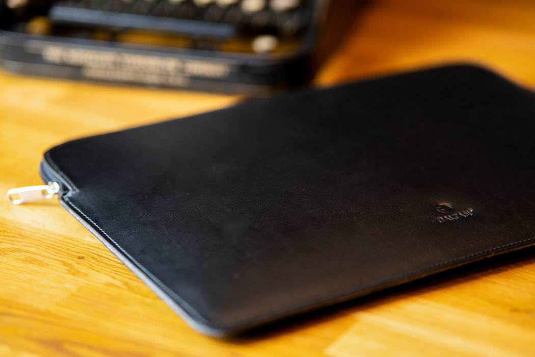 Etui na laptopa BALTAN Sleeve do Apple MacBook Pro 14 cali Czarny wygoda styl prostota minimalizm