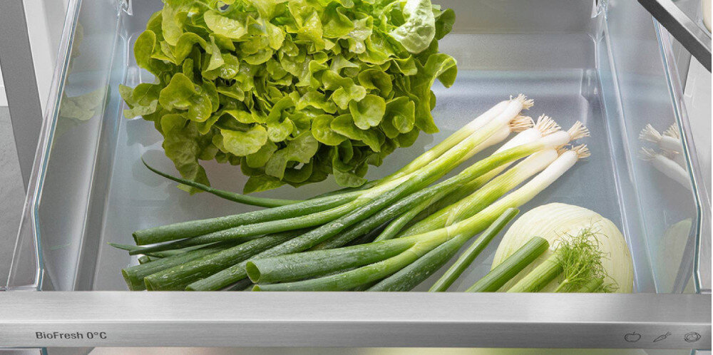 CHŁODZIARKA LIEBHERR CBNSTC 778I EASYFRESH komora świeżość owoce warzywa pojemnik przechowanie świeżość