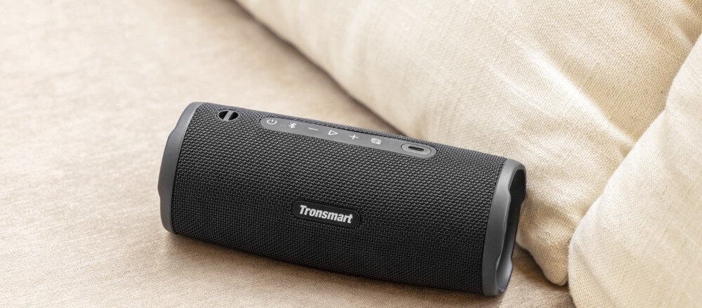 Głośnik mobilny TRONSMART Mirtune C3 Plus TWS dźwięk przestrzenny, głośnik mobilny leżacy na sofie