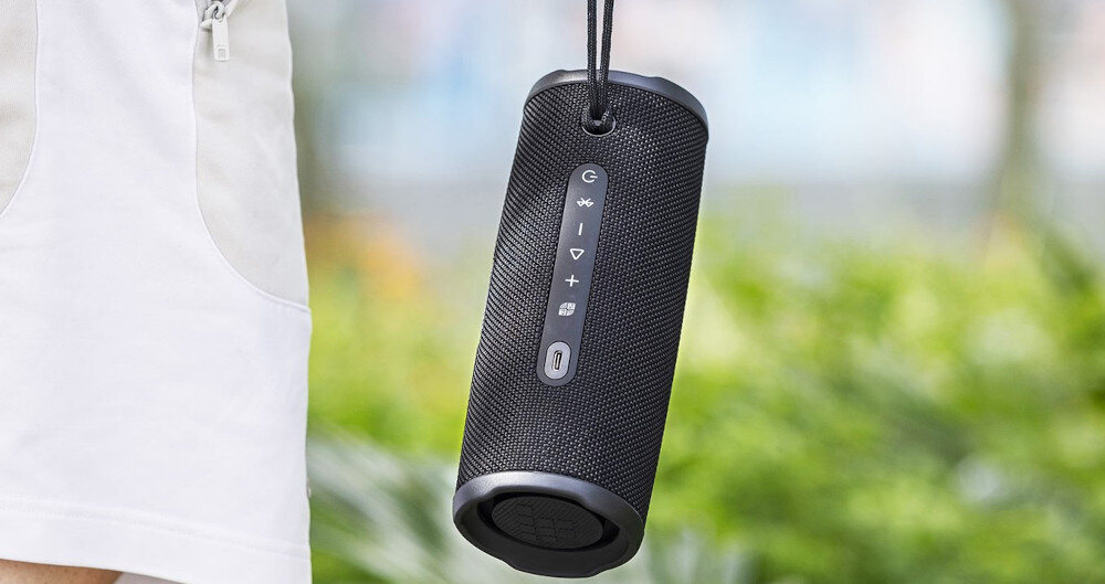 Głośnik mobilny TRONSMART Mirtune C3 Plus czas pracy do 18 godzin, głośnik mobilny zawieszony na smyczy w plenerze