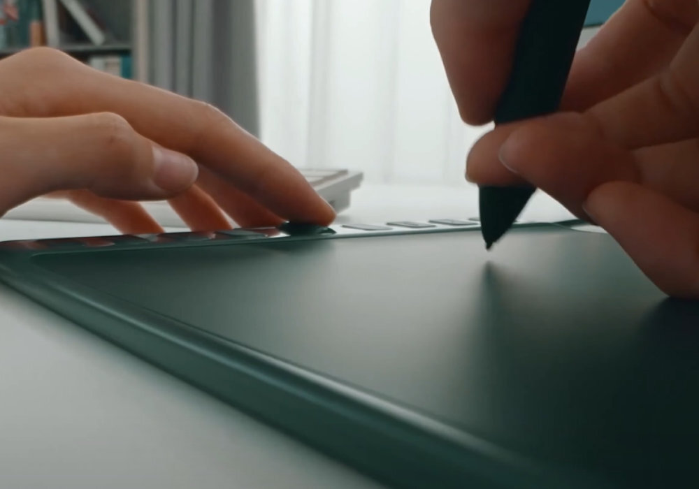 Tablet graficzny HUION Inspiroy 2S styl sztuka początkujący zaawansowany rysik technologia wyposażenie