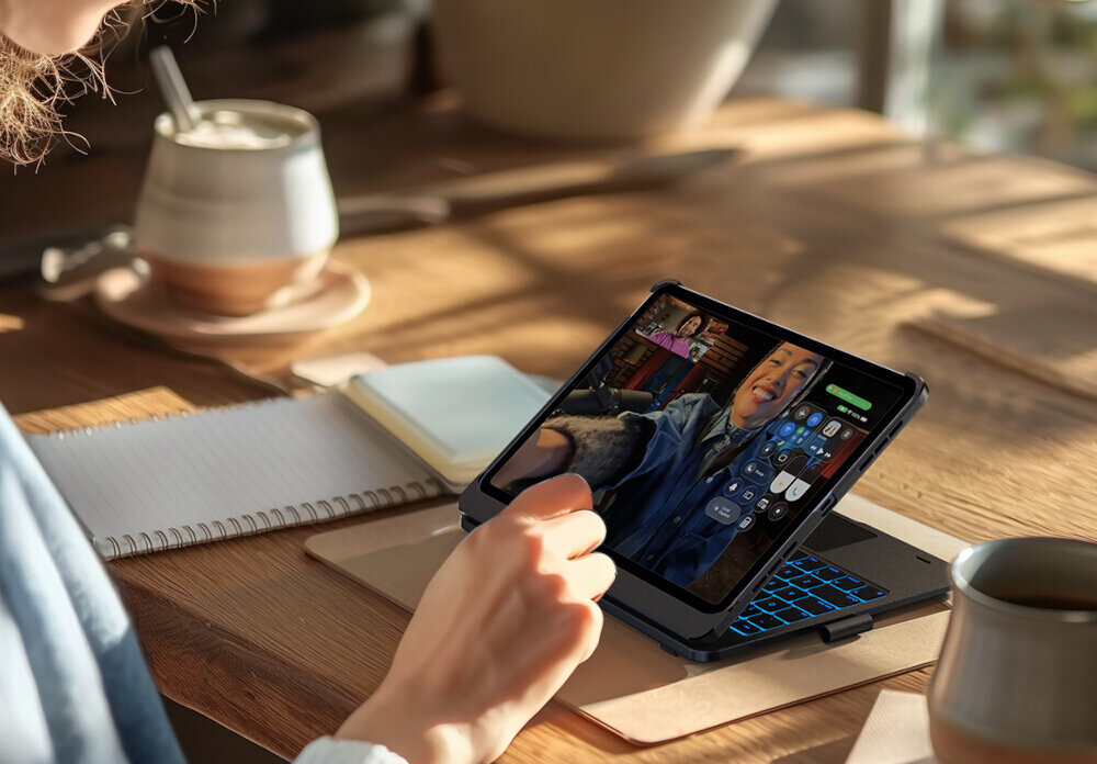 Etui na iPad Air / iPad Pro TYPECASE Flexbook Touch Błękitny pacyfik Klawiatura, precyzja, komfort, kontrola, produktywność, Wideorozmowa na iPadzie w etui z klawiaturą