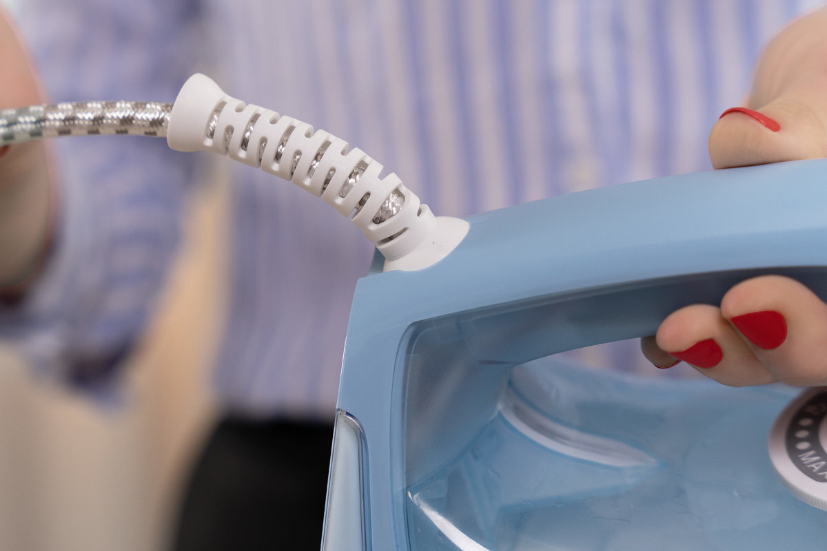 Żelazko GÖTZE & JENSEN IG550 kabel obrotowy 360 3m