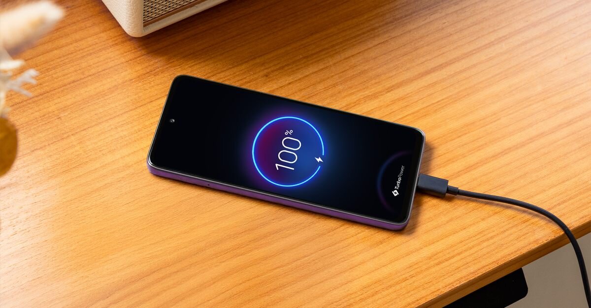 Motorola Moto G17 bateria 5200 mAh TurboPower ładowanie czas pracy