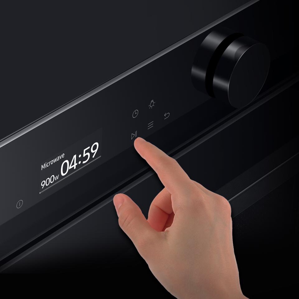 Przedstawienie intuicyjnego obsługiwania kuchenki mikrofalowej