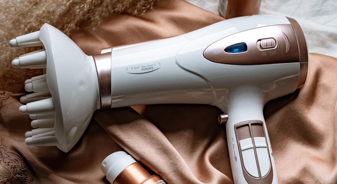 Suszarka ADLER AD 2248 dwa tryby pracy dostosowywanie