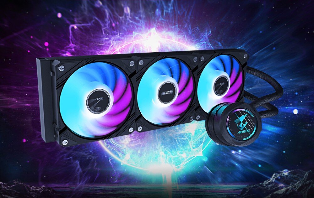 Chłodzenie wodne GIGABYTE Aorus WaterForce II 360 Trzy wentylatory z podświetleniem ARGB zamontowane na chłodnicy cieczowej, na tle kolorowej eksplozji świetlnej w odcieniach fioletu i niebieskiego, po prawej stronie widoczny blok wodny z podświetlonym logo, opis