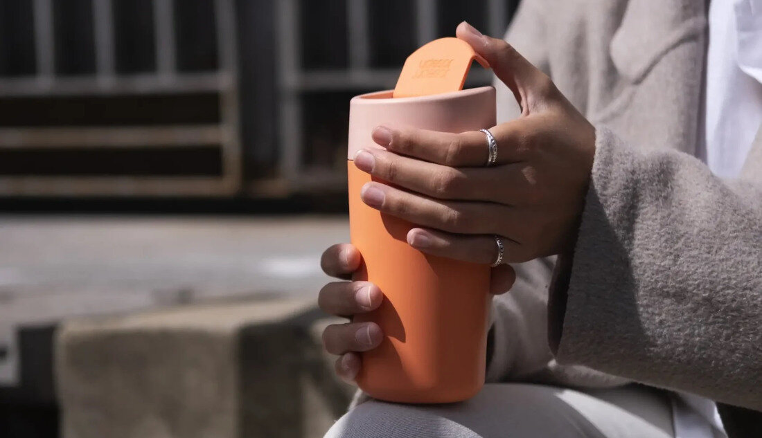 Kubek termiczny JOSEPH JOSEPH Sipp 81124 Niebieski Wysoka jakość wykonanie tworzywo sztuczne wolny od BPA bezpieczeństwo użytkowania zdrowie środowisko