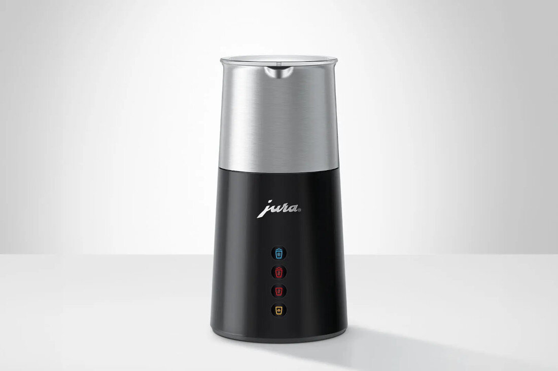 Spieniacz JURA Hot & Cold 24331 zdjęcie lifestyle Mleczna pianka na 4 sposoby