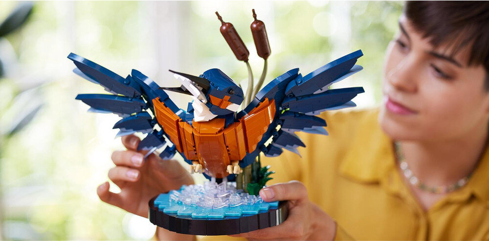 KLOCKI LEGO ICONS ZIMORODEK 10331 ruchome elemnty głowa szpony realistyczne trzciny