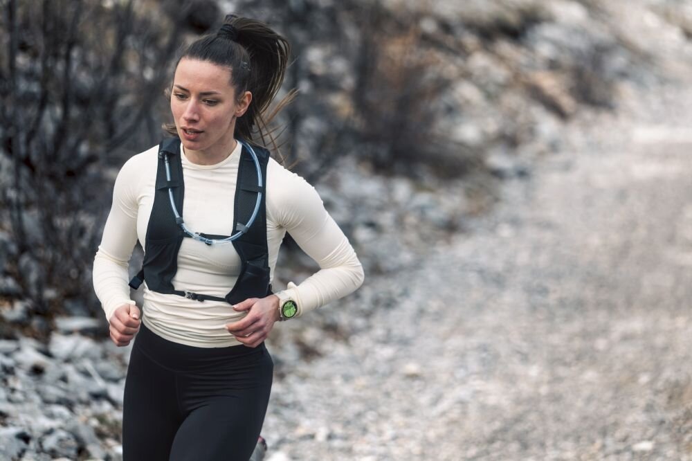 Smartwatch GARMIN Fenix 8 ekran bateria czujniki zdrowie sport pasek ładowanie pojemność rozdzielczość łączność sterowanie krew puls rozmowy smartfon aplikacja