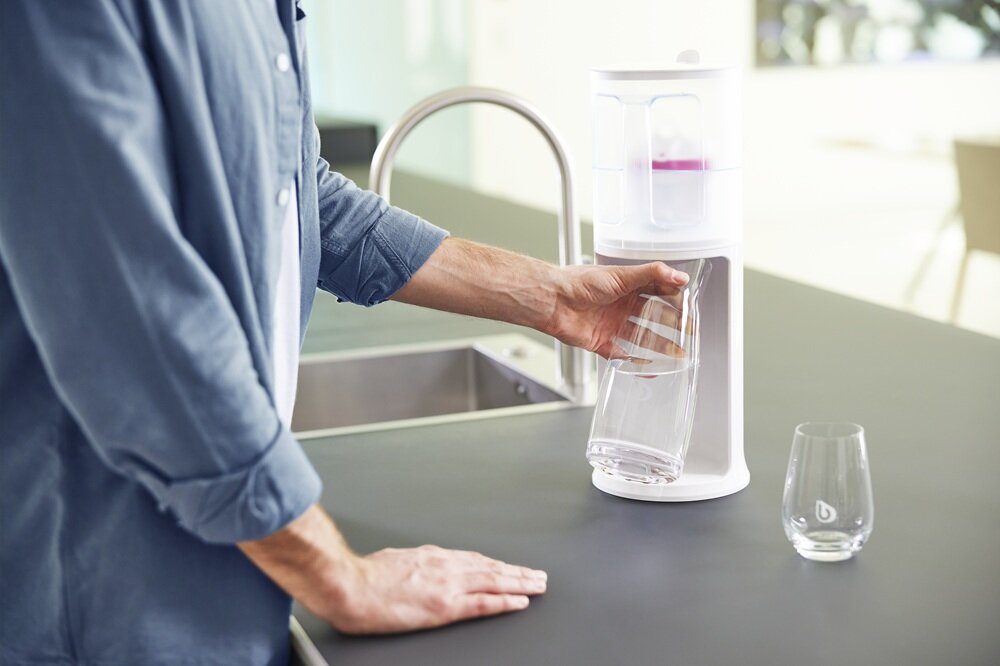 Dzbanek filtrujący BWT Aqualizer Station + 2 wkłady ZN+MG i Mg + 2 karafki kv początek opisu