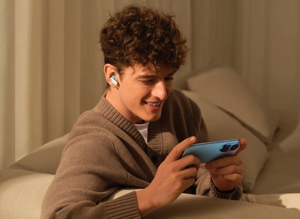 Słuchawki dokanałowe OPPO Enco Buds2 Pro dzwiek tryby gra bluetoth przelaczanie utworow odbieranie 