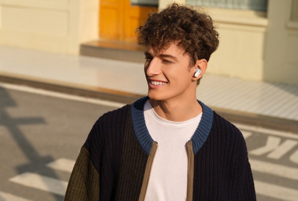 Słuchawki dokanałowe OPPO Enco Buds2 Pro dzwiek jakosc polaczenia wiatr odpornosc zachlapanie