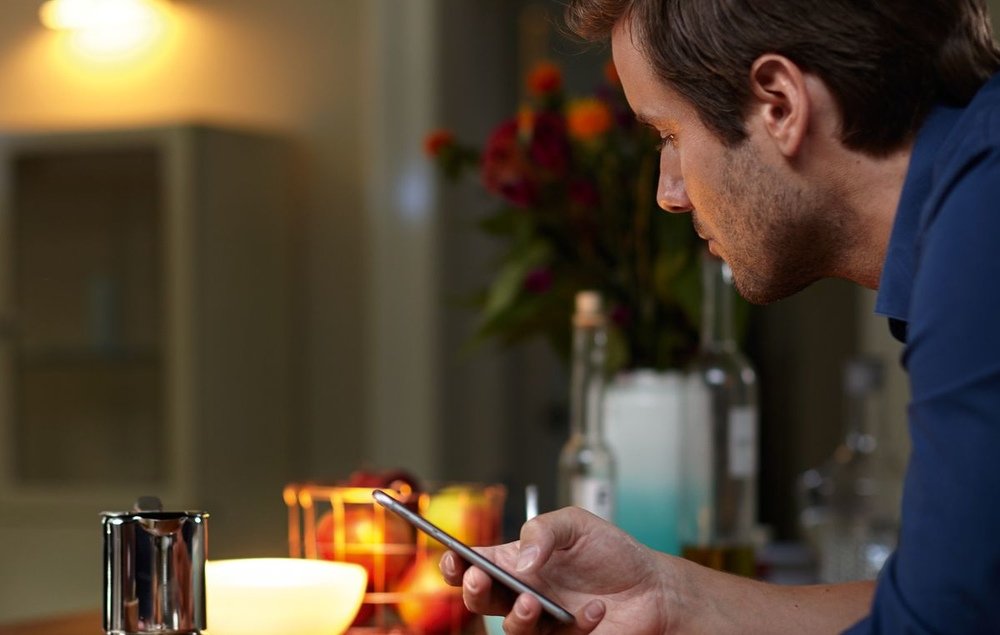 Lampka biurkowa PHILIPS Iris Clear Hue mostek