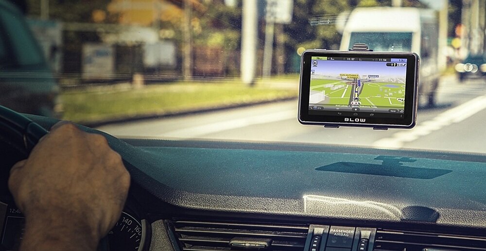 Nawigacja BLOW GPS590 Sirocco EU ekran mapy sterowanie gps rysik uchwyt samochód