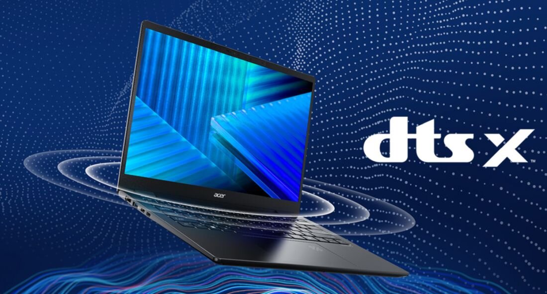 Laptop z otwartym ekranem wyświetlającym niebieskie wzory geometryczne, na tle którego widnieje napis \'dts:x\'.