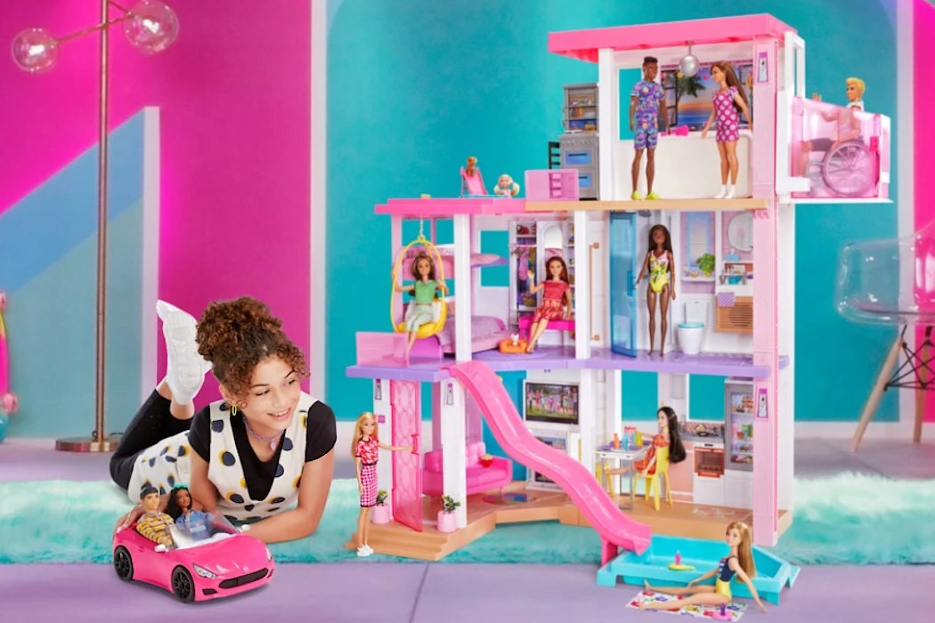 MATTEL-BARBIE-CABRIOLET kabriolet barbie podróż przyjaciółka przygody dwuosobowy samochód brokatowy różowy kolor symbol