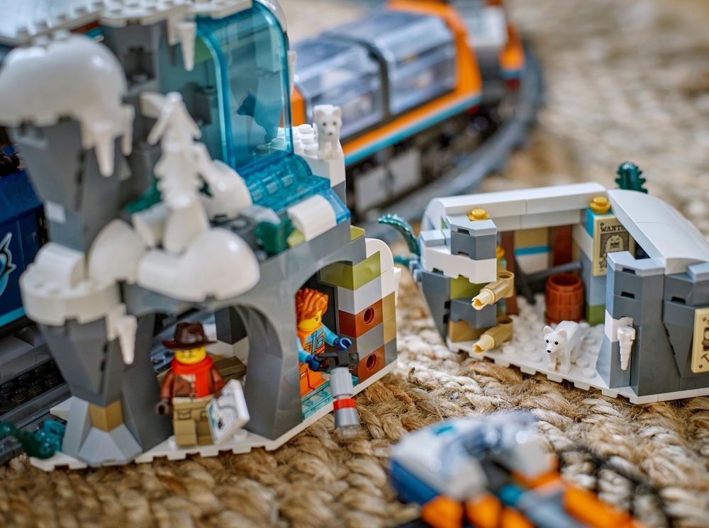 LEGO 60470 City Ekspres polarny arktycznych odkrywców  tunel górski opcje zabawy  