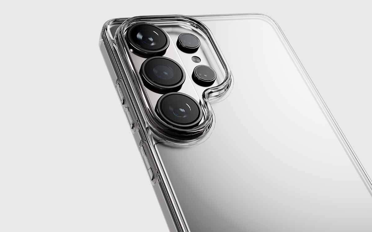  Nude 0.3 to przezroczyste etui, które chroni Samsung, jednocześnie podkreślając jego oryginalny design.