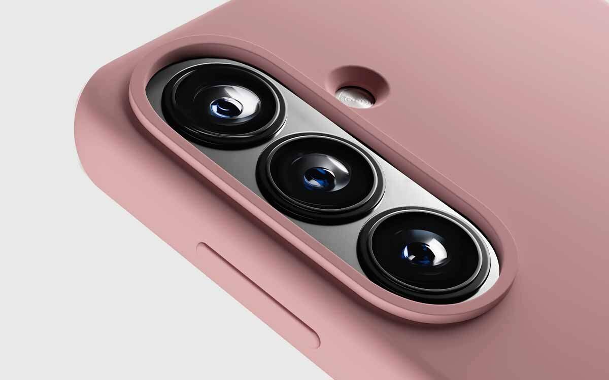 Podwyższony rant ICON MAG chroni aparat Samsung S26 przed uszkodzeniami.