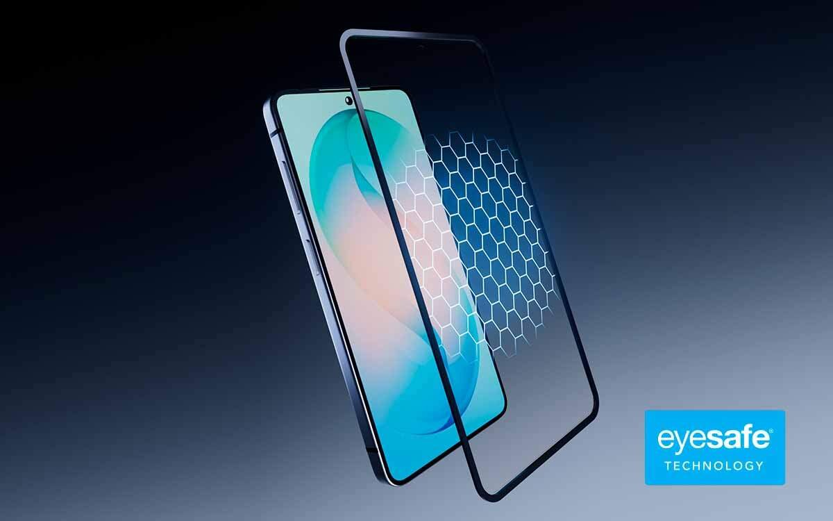 Szkło hartowane SBS Eyesafe do Samsung Galaxy S26, filtracja niebieskiego światła, komfort oczu, smartfon ze szkłem hartowanym na ciemnoniebieskim tle