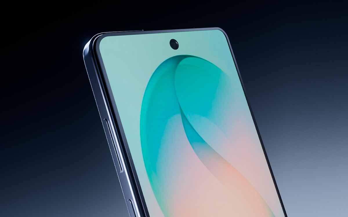 Szkło hartowane SBS Eyesafe do Samsung Galaxy S26 Ultra, ochrona wzroku i ekranu smartfona, smartfon z nałożonym szkłem hartowanym na ciemnoniebieskim tle