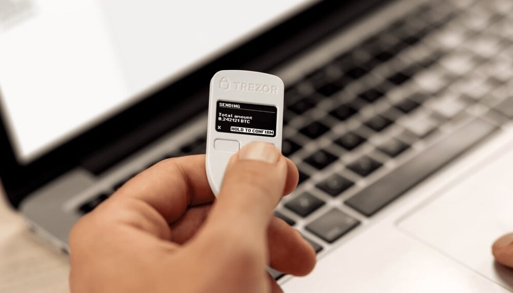 Portfel kryptowalut TREZOR Model One   opis