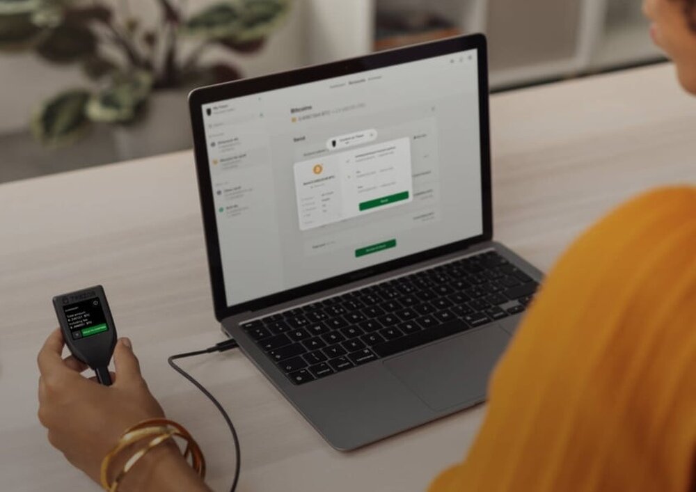Portfel kryptowalut TREZOR Model One potwierdzanie 