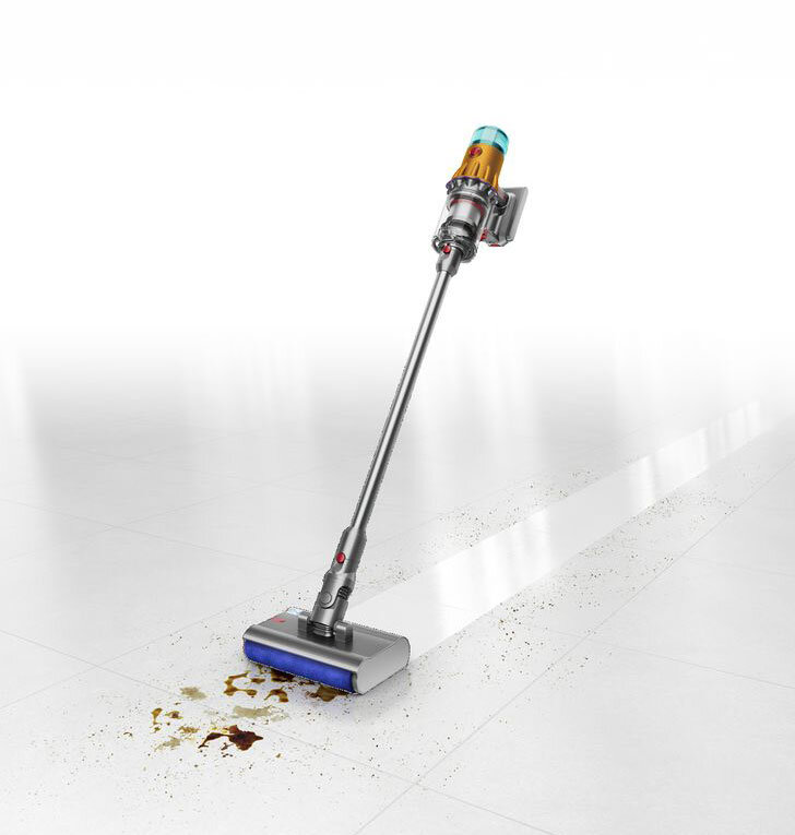 Zdjęcie odkurzacza Dyson V12s Detect Slim Submarine zmywającego brudną podłogę. Wersja mobile.