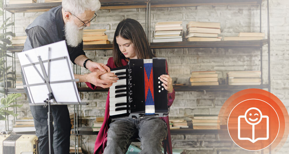 Akordeon MUSICMATE MM-AD27 Tinytunes Czarny dla dzieci i dorosłych 17 klawiszy 8 basów regulwoane szelki