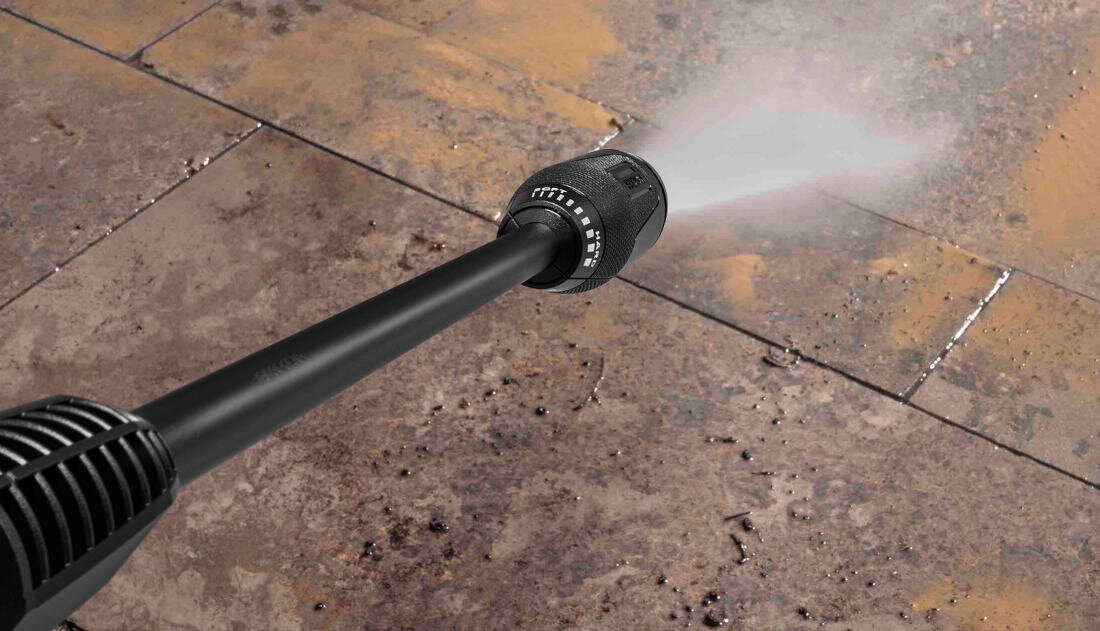 Myjka ciśnieniowa KARCHER K3 1.601-890.0 zdjecie lifestyle Usuwanie trudnych zabrudzeń Dysza rotacyjna usuwanie zaschniętego błota, osadów i innych uporczywych zabrudzeń