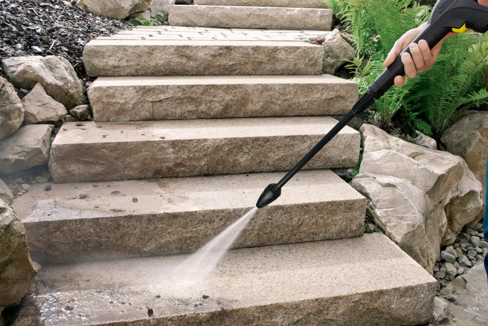 Myjka ciśnieniowa KARCHER K3 1.601-890.0 zdjecie lifestyle moc silnik zasilanie napięcie temperatura poziom hałasu