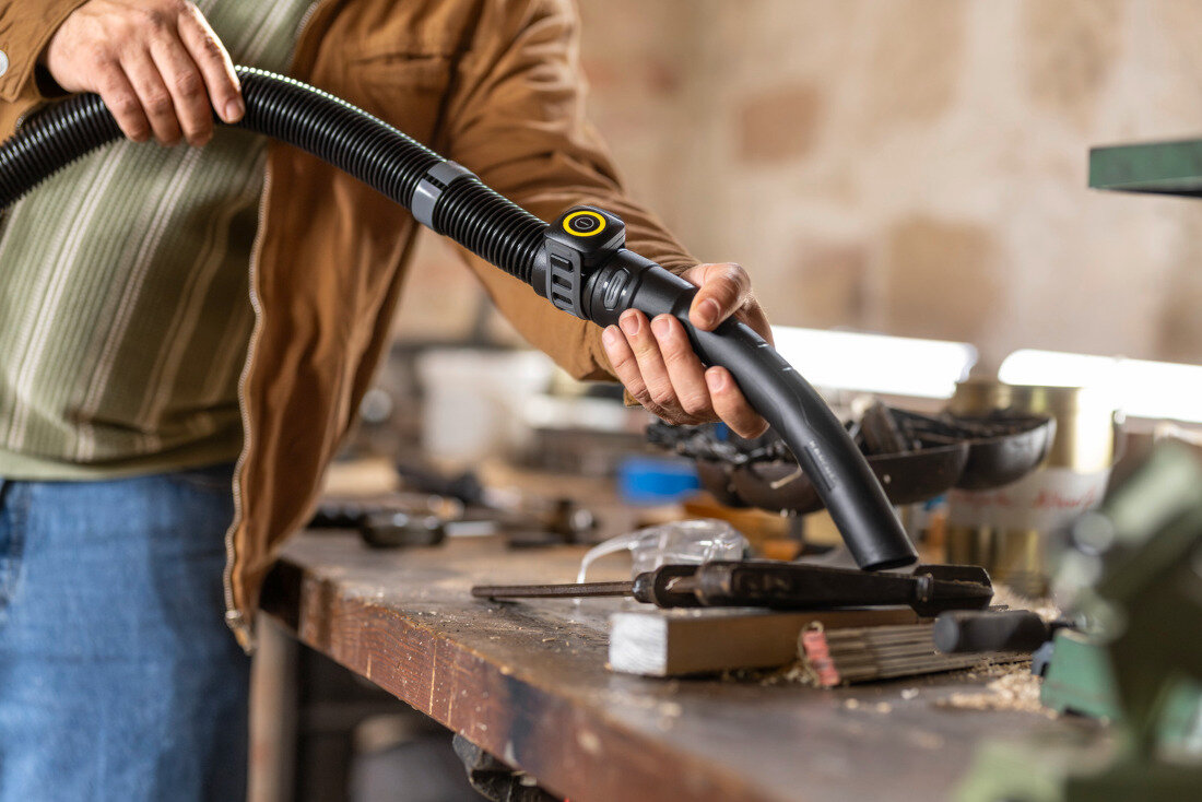 Odkurzacz KARCHER WD 5 Control S 25/5/22 1.628-384.0 Funkcja wydmuchu Możliwość wydmuchu  do garażu, ogrodu i warsztatu