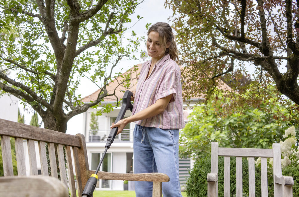 Myjka ciśnieniowa KARCHER K4 Comfort Premium 1.324-750.0 Zasilanie i kompatybilność Napięcie 230 V częstotliwość 50 Hz