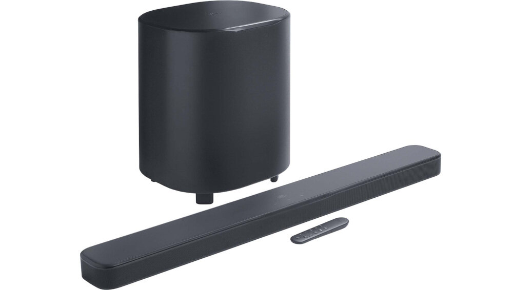 Soundbar JBL BAR 500 MkII automatyczna kalibracja efekty przestrzenne 3D, urządzenie z pilotem po skosie na białym tle